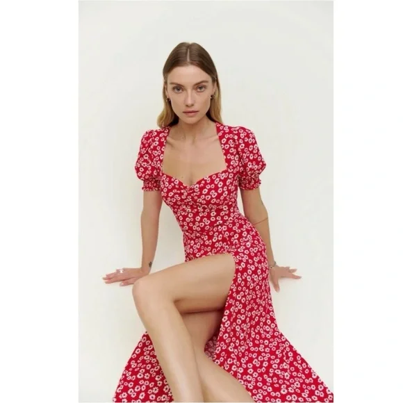 Reformation Lacey Smocked Sleeve Dress in Jenna Red Floral Size 4 - Picture 11 of 11